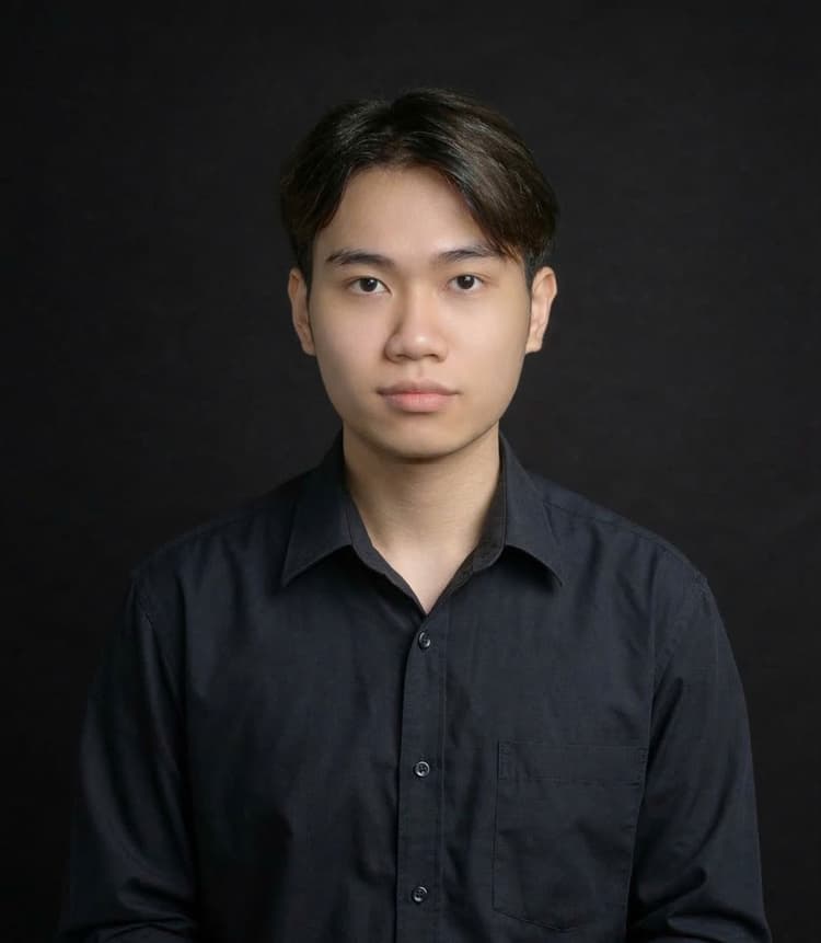 Nguyễn Viết Quốc Hùng
 - Nhân viên Nghiên cứu <br/>  Smart City