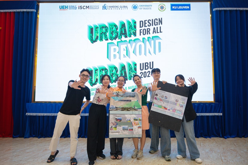 https://iscm.ueh.edu.vn/public/static/images/courses/non-degree/ubu/ubu2024/IMG_9535.jpg