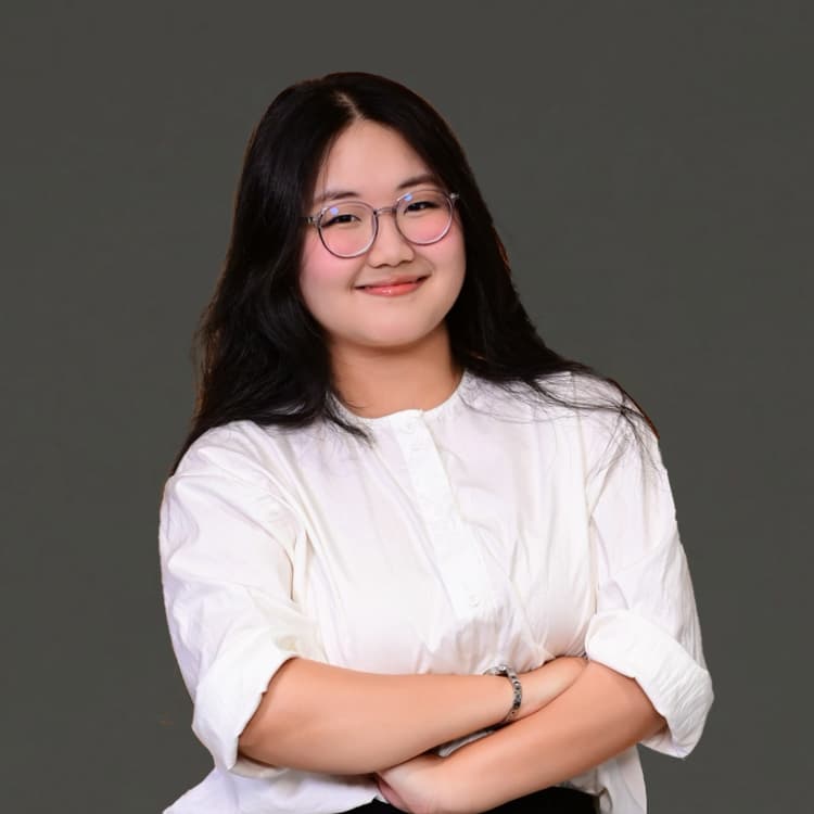 Nguyễn Hà Cẩm Tiên - Sáng tạo nội dung